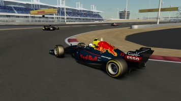 Screenshot_rss_formula_hybrid_2017_rkfl_bahrain_international_circuit_16-2-121-20-19-4.jpg