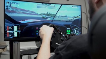 Fanatec CSL Elite McLaren GT3 V2 Wheel 001.jpeg