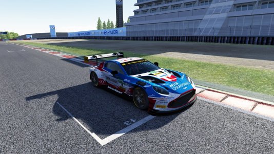 Screenshot_lm_vantage_gt3_evo_2024_ks_nurburgring_4-9-124-22-57-12.jpg