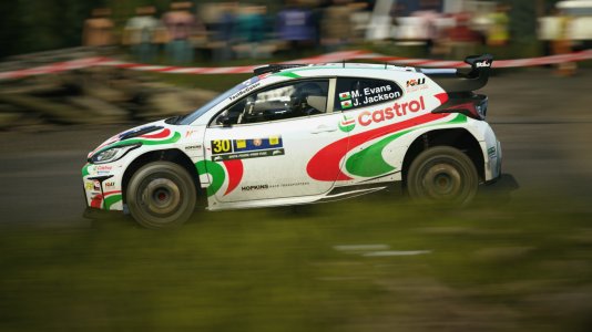 Evans_Jackson_YarisCastrol_3.jpg