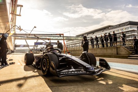 Red Bull Racing RB6 | Formula RSS 2010 V8 | OverTake.gg Red Bull Racing RB6 | Formula RSS 2010 V8 | OverTake.gg